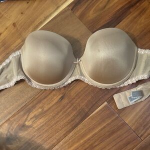 B tempt’d Elegant Tan Strapless Bra